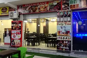 The Chef Point | The Best Family Restaurant in Hamirpur (H.P.) image