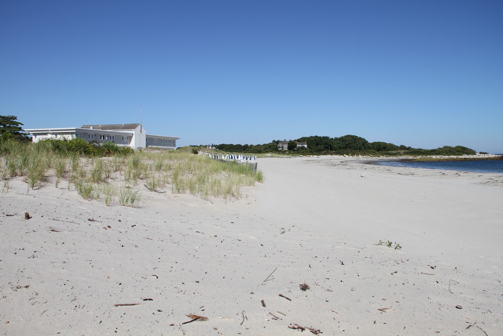 Photo de Fishers Island Beach avec moyenne baie