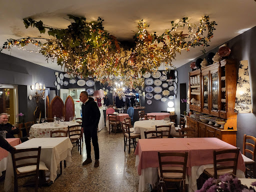 Antica Trattoria La Grotta in Valeggio sul Mincio, Provincia di Verona