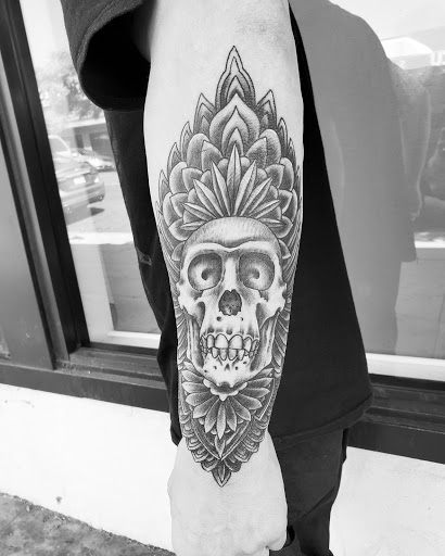 Tattoo Shop «Chronic Tattoo», reviews and photos, 1253 Garnet Ave, San Diego, CA 92109, USA