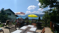 Atmosphère du Restaurant familial Cafévélo-LaPetiteReine à Veyrier-du-Lac - n°5