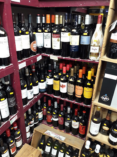 Wine Bargains Of Holborn - Liquor store