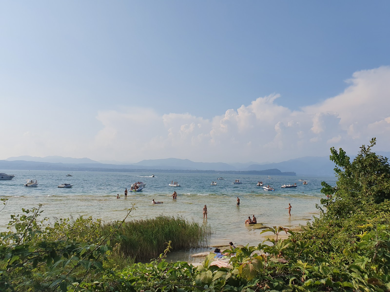 Φωτογραφία του Jamaica Beach παροχές περιοχής