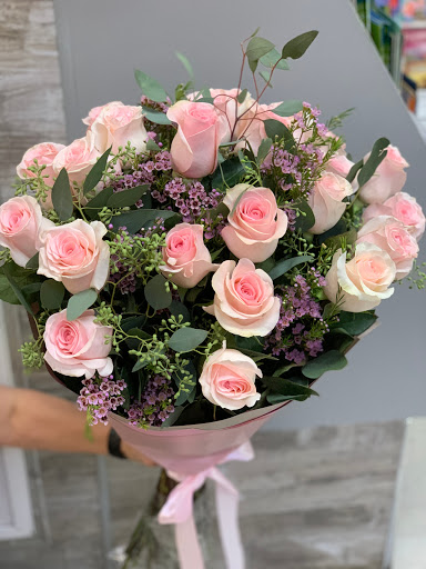 Florist «Everest Florist and Gifts Sacramento», reviews and photos, 7137 Walerga Rd, Sacramento, CA 95842, USA