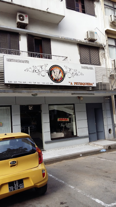 Restaurante A Petisqueira - 56MJ+X4M, Luanda, Angola