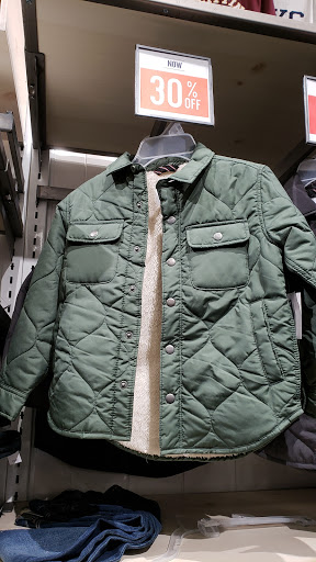 Clothing Store «Old Navy», reviews and photos, 12300 Jefferson Ave, Newport News, VA 23602, USA