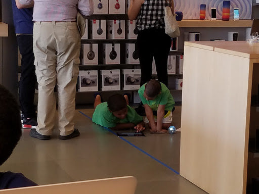 Computer Store «Apple Ridge Hill», reviews and photos, 143 Market Street, Yonkers, NY 10710, USA