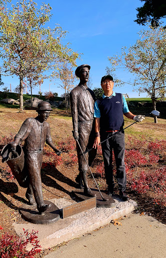 Golf Course «Robert T. Lynch Municipal Golf Course», reviews and photos, 1281 W Roxbury Pkwy, Chestnut Hill, MA 02467, USA