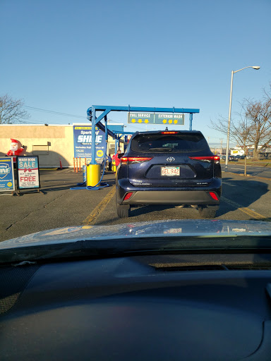 Car Wash «Simoniz Car Wash», reviews and photos, 1970 Revere Beach Pkwy, Everett, MA 02149, USA