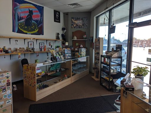 Tobacco Shop «Puffins Smoke Shop», reviews and photos, 194 Reservoir Ave, Pawtucket, RI 02860, USA