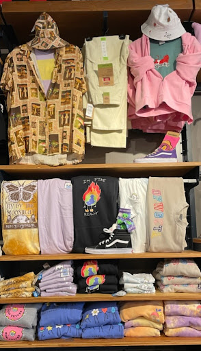 Clothing Store «Zumiez», reviews and photos, 2655 Richmond Ave #2320, Staten Island, NY 10314, USA