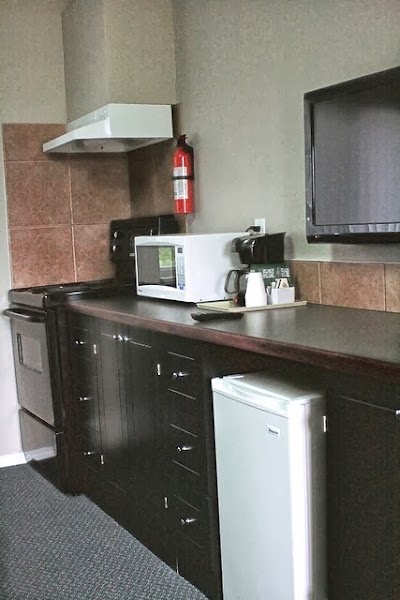 Photos of Surrey Central Inn