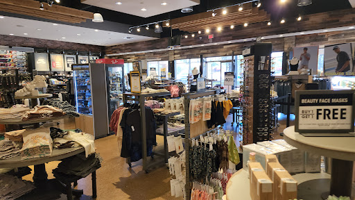 Clothing Store «Tillys», reviews and photos, 27150 Alicia Pkwy, Laguna Niguel, CA 92677, USA
