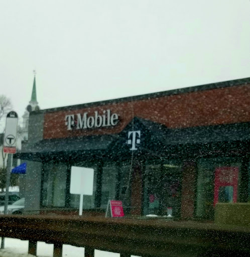 Cell Phone Store «T-Mobile», reviews and photos, 1205 Hancock St, Quincy, MA 02169, USA