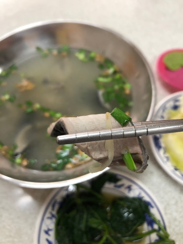 石斑肉燥飯 的照片