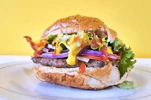 burger planet & snacks image