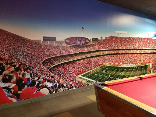 Go-Kart Track «Extreme Grand Prix Indoor Family Fun Center», reviews and photos, 6731 Blue Ridge Blvd, Raytown, MO 64133, USA