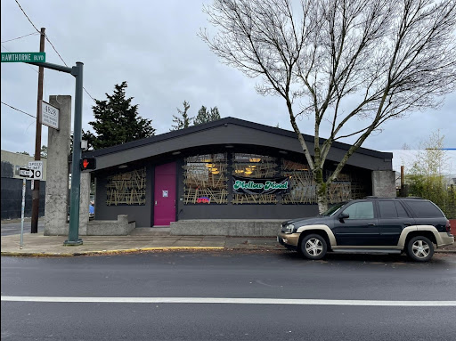 Mellow Mood Pipe & Tobacco, 4119 SE Hawthorne Blvd, Portland, OR 97214, USA, 