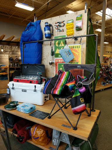 Camping Store «REI», reviews and photos, 735 NW Gilman Blvd, Issaquah, WA 98027, USA