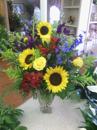 Florist «Starclaire House of Flowers Florist», reviews and photos, 1421 Emerywood Dr, Charlotte, NC 28210, USA