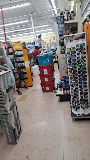 Dollar Store «FAMILY DOLLAR», reviews and photos, 1313 N Lewis Ave, Waukegan, IL 60085, USA