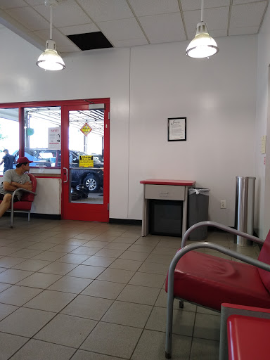 Tire Shop «Discount Tire Store - Plymouth, MN», reviews and photos, 1655 Annapolis Ln N, Plymouth, MN 55441, USA