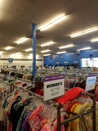 Thrift Store «Higley & Queen Creek Goodwill Retail Store & Donation Center», reviews and photos, 4570 S Higley Rd, Gilbert, AZ 85297, USA