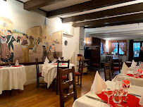 Atmosphère du Restaurant gastronomique Aux 3 Capitaines à Malroy - n°10