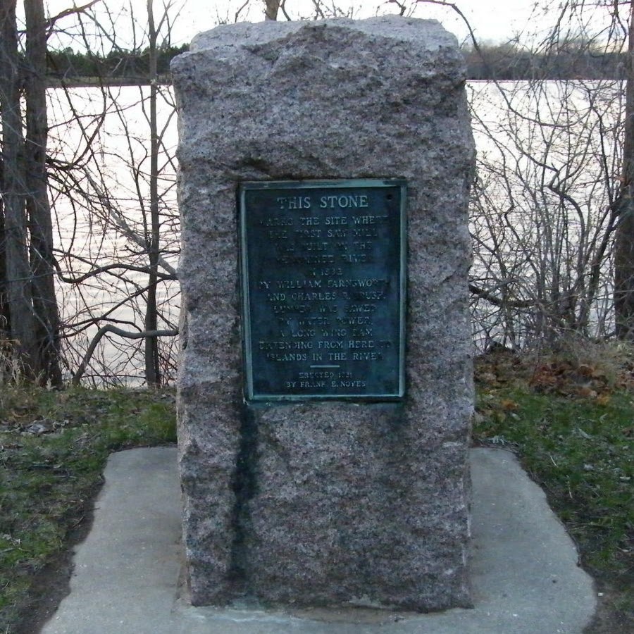 Monument to Queen Marinette