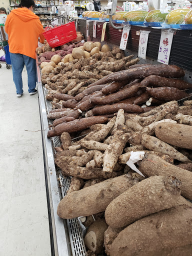 Shopping Mall «Uni-Dale Mall», reviews and photos, 608 University Ave W, St Paul, MN 55103, USA