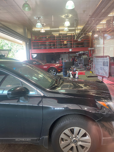 Tire Shop «Discount Tire Store - Clackamas, OR», reviews and photos, 8380 SE Sunnyside Rd, Clackamas, OR 97015, USA