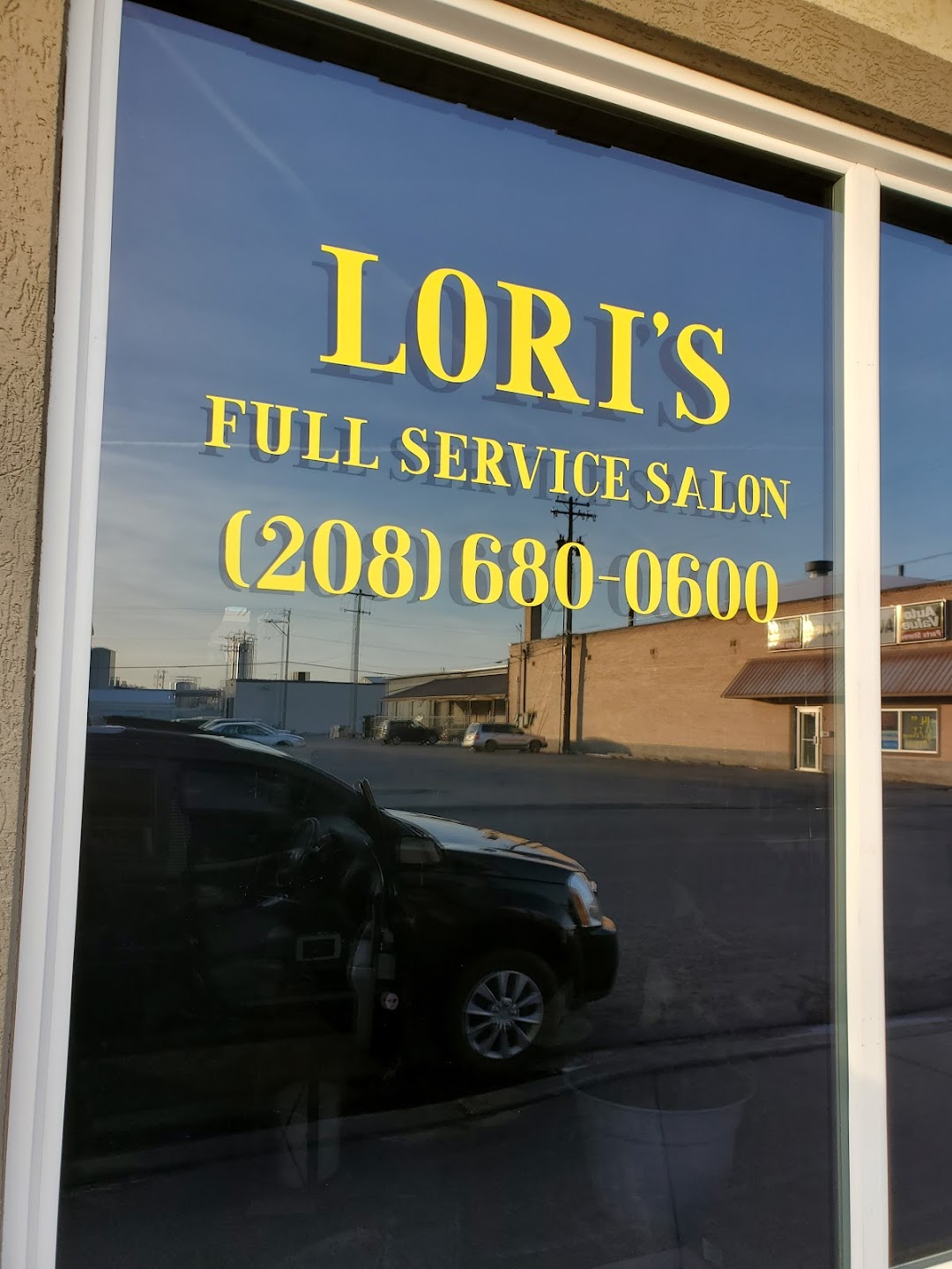 Loris Full Services Salon
