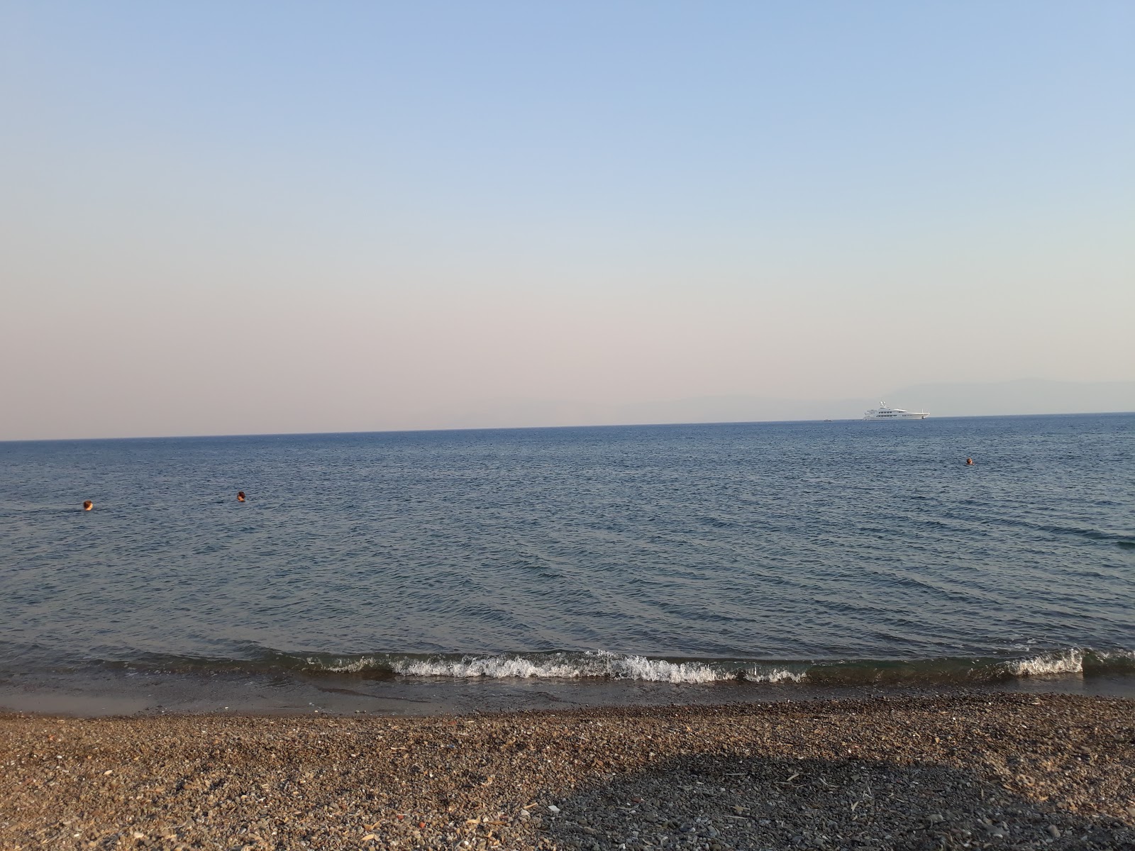 Limni Thermisia beach'in fotoğrafı çok temiz temizlik seviyesi ile