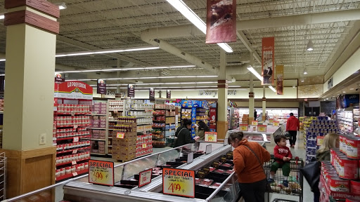 Grocery Store «Village Fresh Market», reviews and photos, 350 Lake Marian Rd, Carpentersville, IL 60110, USA