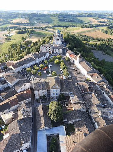 Agence de vols touristiques en montgolfière Quercy Montgolfière Association Castelnau-Montratier-Sainte-Alauzie