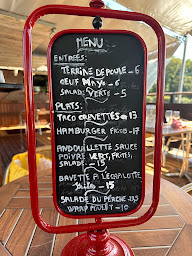 Photo n°1 de Terrasse de l'étang à Saintigny ()