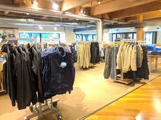 Sportswear Store «Columbia Sportswear», reviews and photos, 911 SW Broadway, Portland, OR 97205, USA