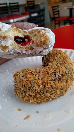 Donut Shop «Spunky Dunkers», reviews and photos, 3441 N Arlington Heights Rd, Arlington Heights, IL 60004, USA