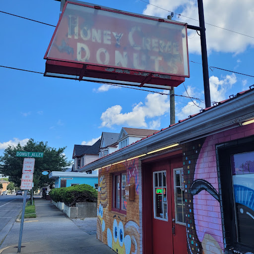 Dessert Shop «Honey Creme Donut Shop», reviews and photos, 514 Vincennes St, New Albany, IN 47150, USA