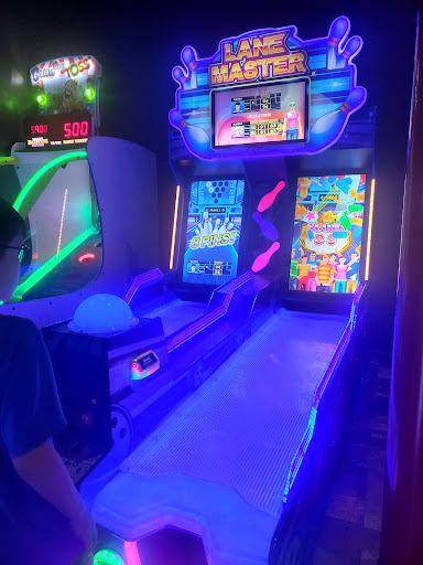 Restaurant «Main Event Entertainment», reviews and photos, 24401 Katy Fwy, Katy, TX 77493, USA