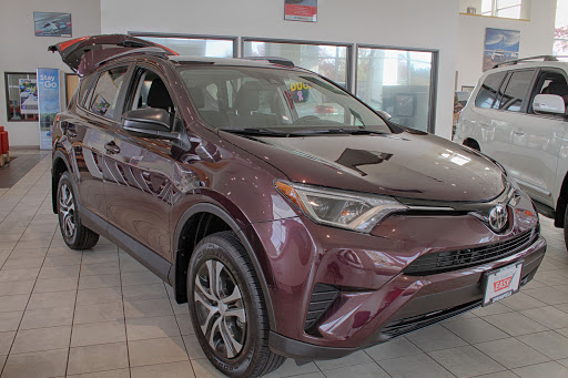 Toyota Dealer «Lithia Toyota of Springfield», reviews and photos, 163 S 9th St, Springfield, OR 97477, USA