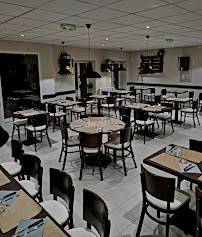 Atmosphère du Restaurant La Table de Léon à La Bazouge-du-Désert - n°2