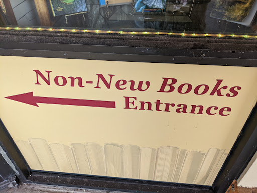Used Book Store «Book Corner Tampa Bay», reviews and photos, 728 W Lumsden Rd, Brandon, FL 33511, USA