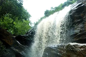 Duduma Waterfalls image