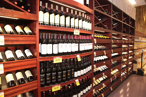 Grocery Store «Strack & VanTil Food Market», reviews and photos, 2168 W US Hwy 30, Valparaiso, IN 46385, USA