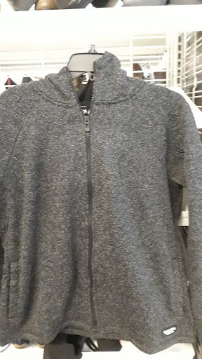 Clothing Store «Ross Dress for Less», reviews and photos, 628 Palomar St, Chula Vista, CA 91911, USA