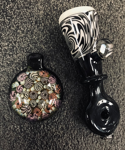 Tobacco Shop «Funky Bean Smoke Shop», reviews and photos, 1163 N Farnsworth Ave, Aurora, IL 60505, USA