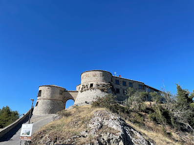 Castello Due Torri (Scorticata) Via Castello, 15, 47825 Poggio Torriana RN, Italia