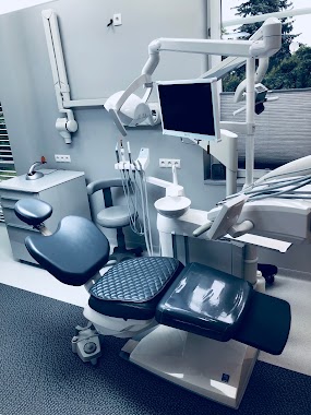 Dr K. Staszczyk Estedent Implanty Kielce Dentysta Dla Dzieci Endodoncja Pod Mikroskopem Protetyka