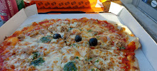 Plats et boissons du Pizzeria Sixtynine Pizza - La Bocca à Cannes - n°3